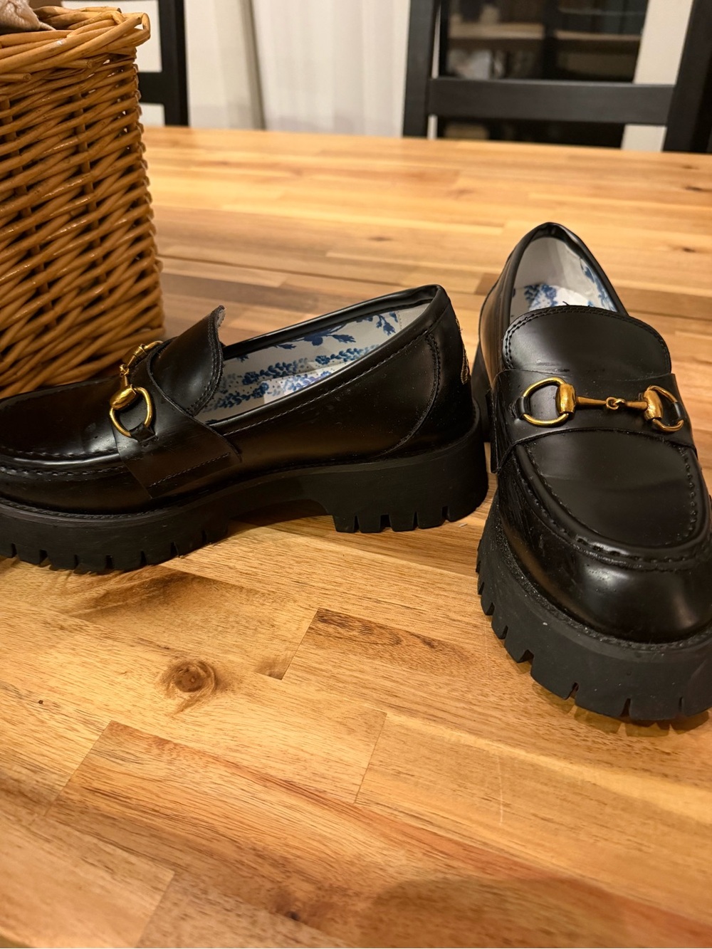Gucci Black Leather Women's Lug-Sole Loafers with Gold Horsebit - Picture 2 of 3
